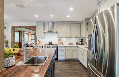 Gulf Breeze House | The Treehouse on the Sound - Bring your Boat! EV Charging!