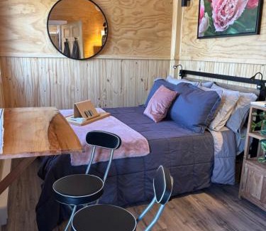 Chester Ski Chalet | The Tulip Suite - The Dordean Suites of Chester