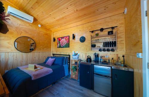 Chester Ski Chalet | The Tulip Suite - The Dordean Suites of Chester