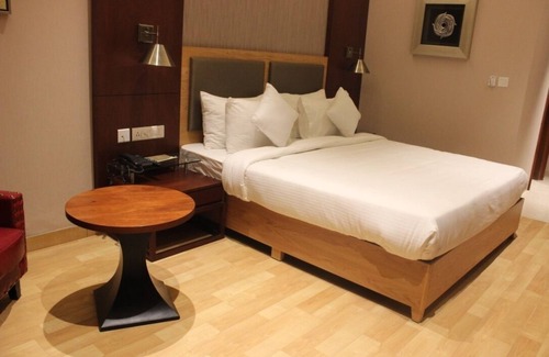 Sonepat Hotel | The Utsav Grand Banquets & Resort