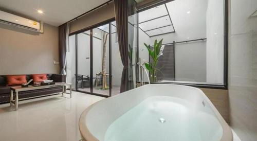 Chorakhe Bua Resort | The Valen Resort