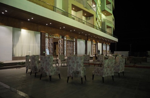 Maregaon Hotel | The Venetian Hotel