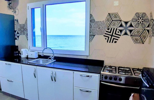 Muscat Apartment | THE VIEW BEACH APPARTMENT - Direct sea view with 50m2 terrace