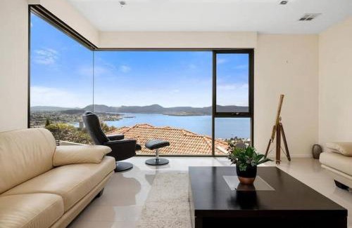 Sandy Bay House | The View Luxury home 6 bed 4 bath