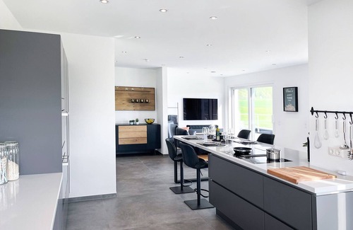 Brucktal Apartment | The View Suite with a view of the valley and only 5 minutes from the Nürburgring.