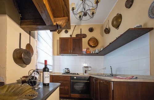 Ficulle Villa | The villa offers a cozy oasis of relaxation with a panoramic swimming pool.