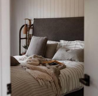 Northdown House | The Vineyard House - by Ghost Rock Wines