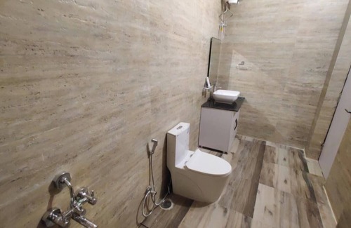 Misrikh Hotel | The Vishwanath Palace