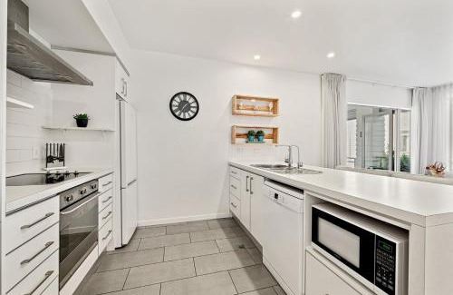 Paihia Apartment | The Waterfront Suites 2 Bedroom