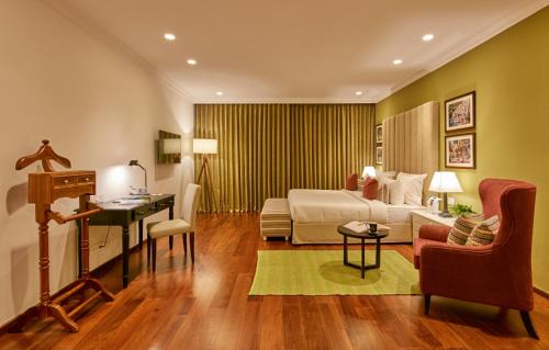 Krishnarajapura Hotel | The Waverly Hotel & Residences