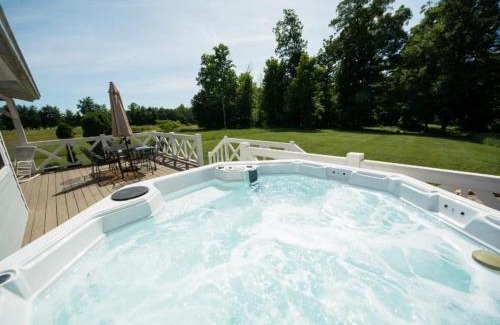 Helmsburg House | The Wayside Cottage