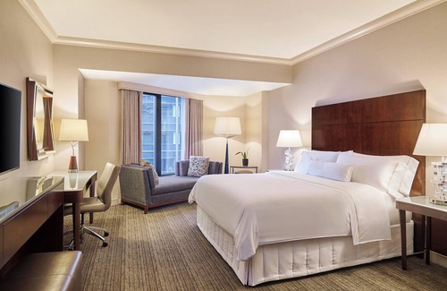 Downtown Chicago Hotel | The Westin Chicago River North