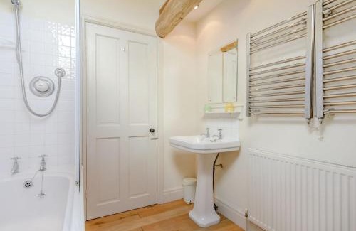 Carlton-in-Cleveland House | The Wheel House