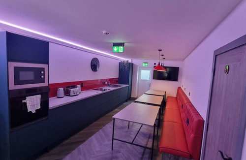 Blackpool Town Center House | The White House Vegas Suites