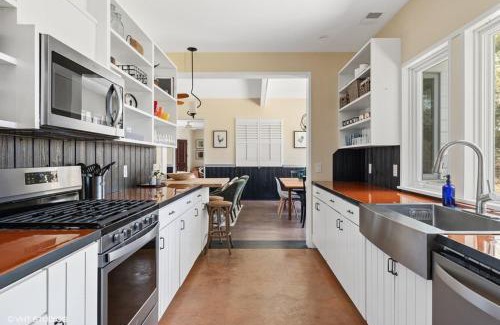 Harbert House | The White Owl
