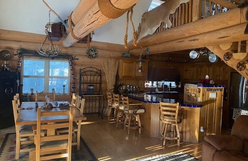 Crestline Cabin | The WIld West Cabin Retreat - a mountain getaway 🏔