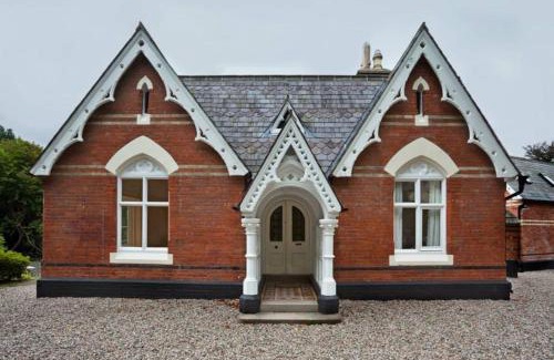 Rostrevor Apartment | The Willows Lovely Double Apartment