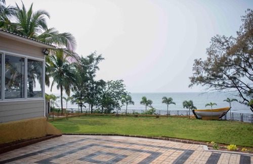 Anjanvel Hotel | The Woods Resort