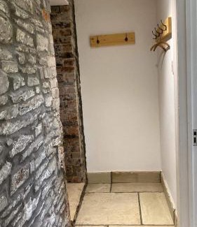 Mawr Apartment | The Wrens Nest