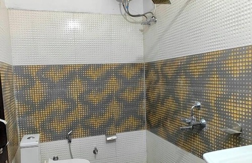 Bhediyana Hotel | The Yamuna Deck Resort and Cafe