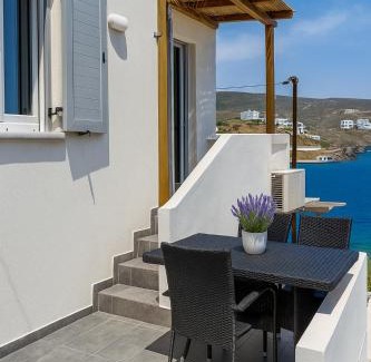 Loutra House | Theis Seafront Retreat - Loutra Seaview Bliss
