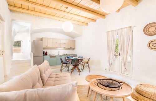 Pitsidia House | Theona Comfortable holiday residence