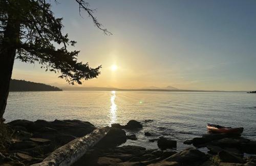 Thetis Island House | Thetis Island Get Away Cottage