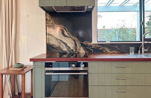 Hokitika House | This house is a 2 bedroom(s), 1 bathrooms, located in Hokitika, West Coast.