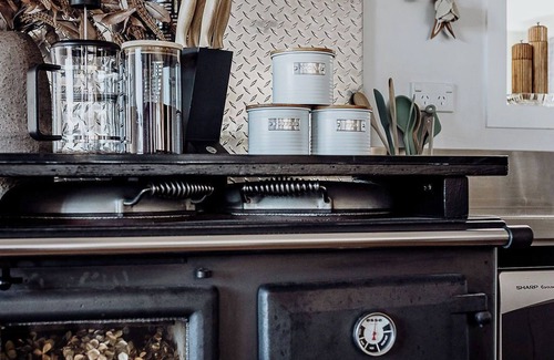 Hokitika House | This house is a 2 bedroom(s), 1 bathrooms, located in Hokitika, West Coast.