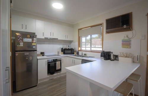 Horsham House | This house is a 2 bedroom(s), 1 bathrooms, located in Horsham, VIC.