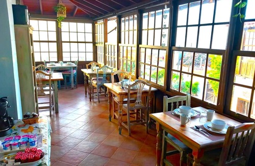 Vilaflor Apartment | This is a double room with a double bed. It has an en-suite bathroom. The window in the room looks out into the hallway.