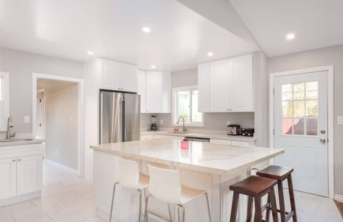 Pacific Beach House | This is a recently upgraded 4 bedroom, 2 bath house right in the heart of Pacific Beach