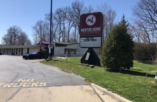 Willoughby House | This is mentor home inn & suites