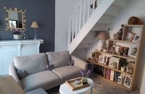 Equemauville Apartment | This residence in the heart of Honfleur is a great place to live.