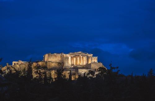 Athens City Centre Apartment | Thissio Acropolis Historic Flat 2