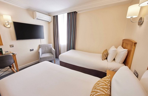 Heathrow Villages Hotel | Thistle London Heathrow Terminal 5