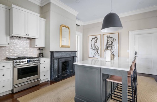 Cannonborough Elliotborough Apartment | Thomas Waring House | Unit A | Sleeps 11