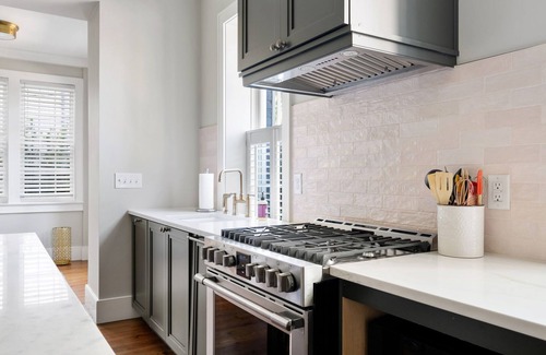 Cannonborough Elliotborough Apartment | Thomas Waring House | Unit B | Sleeps 4