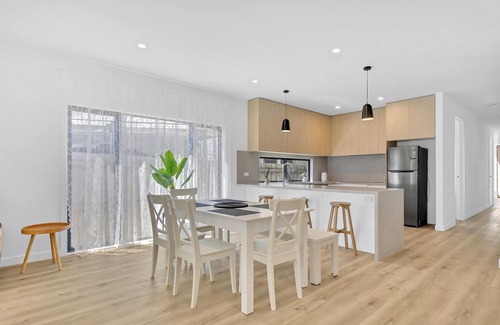 Thornbury House | Thornbury Place - Melbourne, Australia : A Home Away From Home