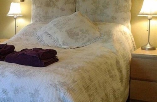 Fylingthorpe Bed & Breakfast | Thorpe Green House Vegetarian Bed and Breakfast