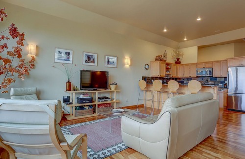 Hood River House | Three Rivers - Ski Hood - Winter special!