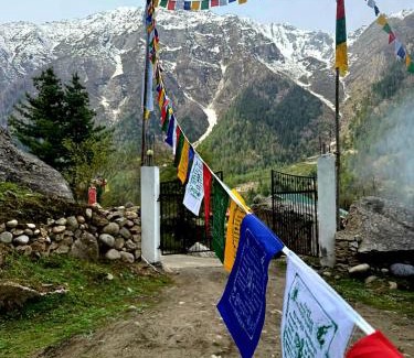 Rakchham House | ThrillEscape - Stay in Cottages & Tents