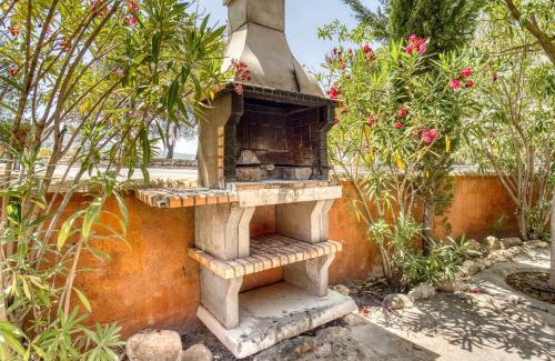 Monovar House | Tia Juana