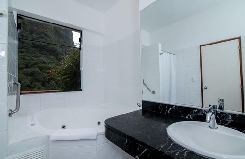 Aguas Calientes Hotel | Tierra Viva Machu Picchu