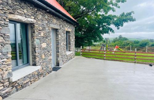 Cloghane House | Tigín na mbó