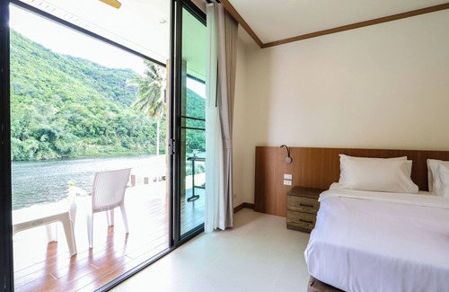 Tha Kradan Hotel | Tiger House River Kwai