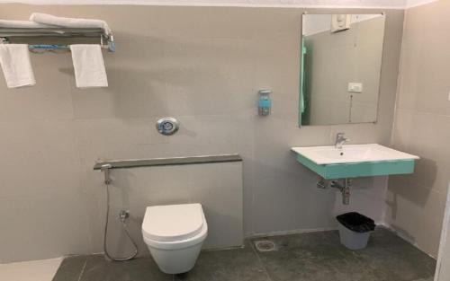 Ashta Hotel | Tiger Safari Lodge