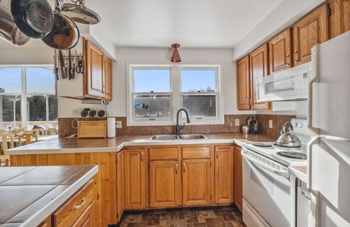 Rexton Ski Chalet | Tin Roof Landing - Richibucto River Retreat