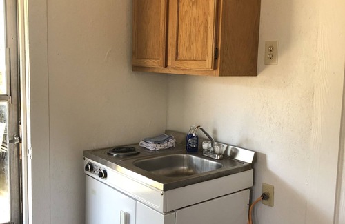 Uvalde House | Tiny casita in beautiful Uvalde, 20 minutes from Frio River