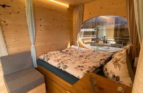 Unterseen Cabin | Tiny Eco Lodge Eiger - Best Views to Jungfrau